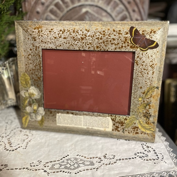 Antique Silver Butterfly botanical appliqué picture frame dark academia cottage - Picture 2 of 7